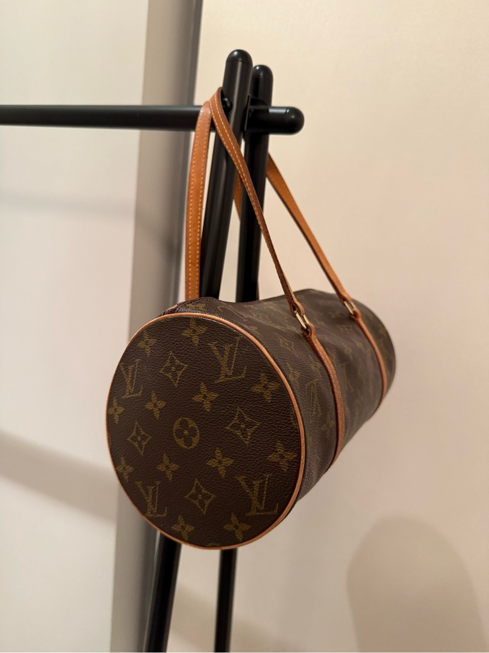 Louis Vuitton Monogram Vintage Papillon - Picture 4 of 12
